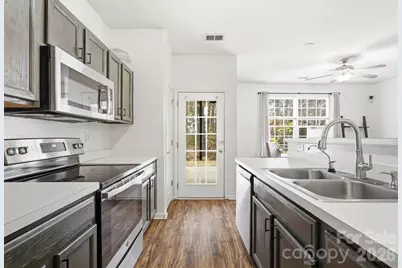 7715 Abigail Glen Drive, Charlotte, NC 28212 - Photo 6