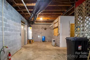 400 Three Dog Mountain Rd, Bakersville, NC 28705 - Photo 30