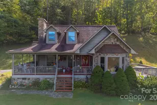 400 Three Dog Mountain Rd, Bakersville, NC 28705 - Photo 2