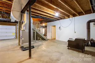 400 Three Dog Mountain Rd, Bakersville, NC 28705 - Photo 34