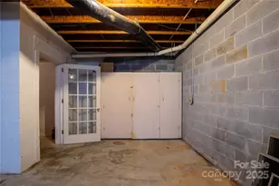 400 Three Dog Mountain Rd, Bakersville, NC 28705 - Photo 32