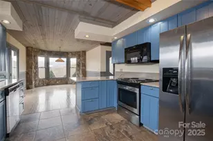 400 Three Dog Mountain Rd, Bakersville, NC 28705 - Photo 14