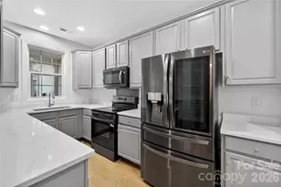 2020 Gable Way Ln, Matthews, NC 28104 - Photo 2