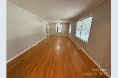 301 Montgomery Drive, Statesville, NC 28625 - Photo 2