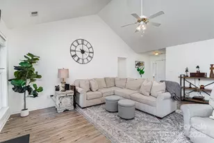 7520 Shadowstone Dr, Charlotte, NC 28270 - Photo 6