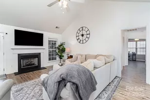 7520 Shadowstone Dr, Charlotte, NC 28270 - Photo 4