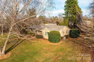 325 Sheldon St, Hudson, NC 28638 - Photo 18