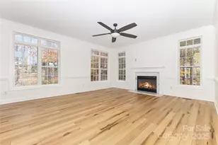 884 Clonmel Dr, Matthews, NC 28104 - Photo 8