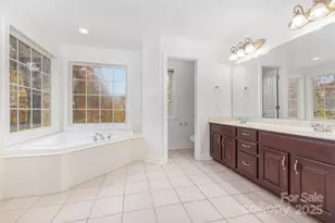 884 Clonmel Dr, Matthews, NC 28104 - Photo 22