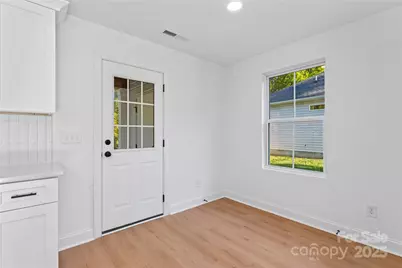 2909 New Pineola Road, Charlotte, NC 28208 - Photo 10