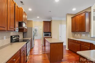 9903 Southampton Commons Dr, Charlotte, NC 28277 - Photo 6