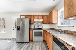 501 Woodington Ln, Charlotte, NC 28214 - Photo 10