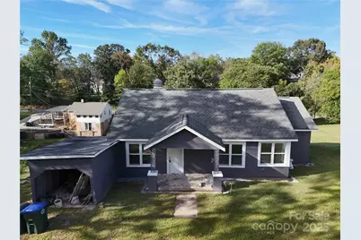 612 Washington Avenue NW, Valdese, NC 28690 - Photo 2