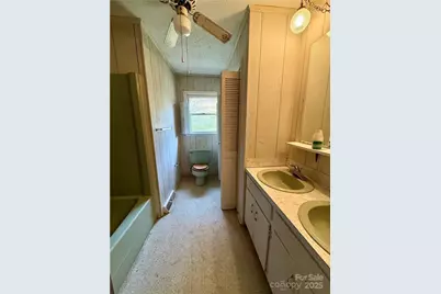 365 Ollis Road, Spruce Pine, NC 28777 - Photo 10