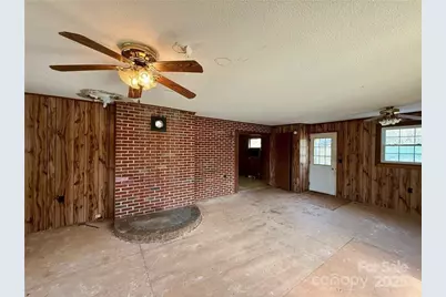 365 Ollis Road, Spruce Pine, NC 28777 - Photo 4