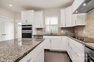 3821 Sky Haven Dr, Charlotte, NC 28209 - Photo 12