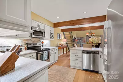 16 Lakemoor Lane, Hendersonville, NC 28739 - Photo 12