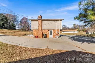 1401 Southwest Boulevard, Newton, NC 28658 - Photo 26