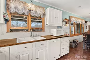 790 Country Club Dr, Canton, NC 28716 - Photo 16