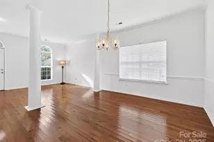 10915 Sycamore Club Dr, Mint Hill, NC 28227 - Photo 8