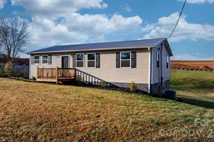 4647 16th St Dr NE, Hickory, NC 28601 - Photo 1