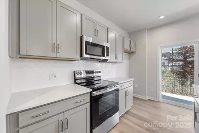 6013 Longar Lane, Charlotte, NC 28269 - Photo 10