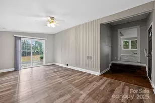 102 Maxine St, Spartanburg, SC 29302 - Photo 10