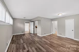 102 Maxine St, Spartanburg, SC 29302 - Photo 14