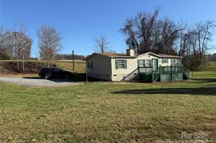 1042 Brookside Camp Rd, Hendersonville, NC 28792 - Photo 4