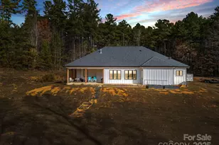 21 Rock Rdg Rd, Mill Spring, NC 28756 - Photo 4