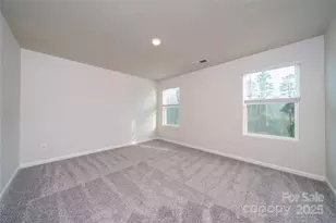 8012 Hidden Spgs Trl, Charlotte, NC 28216 - Photo 10