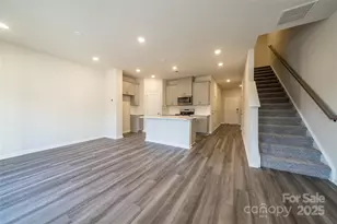 8016 Hidden Spgs Trl, Charlotte, NC 28216 - Photo 6