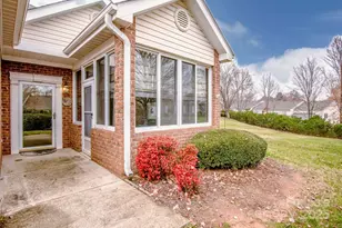 8320 Highland Glen Dr, Charlotte, NC 28269 - Photo 6