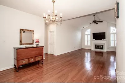 8320 Highland Glen Drive, Charlotte, NC 28269 - Photo 10