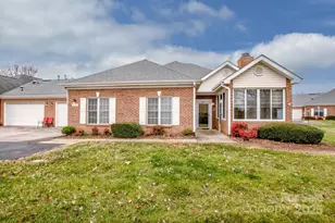 8320 Highland Glen Dr, Charlotte, NC 28269 - Photo 1