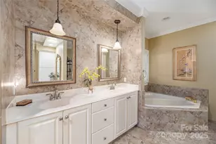 42 Tiverton Ln, Asheville, NC 28803 - Photo 20