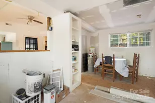 609 Maple St, Brevard, NC 28712 - Photo 16