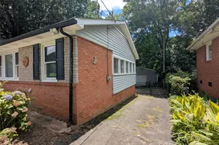 1614 Keeling Pl, Charlotte, NC 28210 - Photo 2