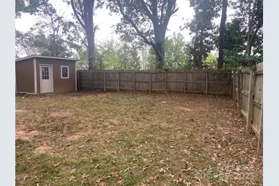 3931 Bearwood Avenue, Charlotte, NC 28205 - Photo 2