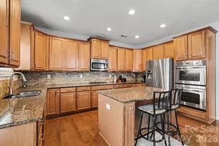 16121 Grassy Creek Dr, Huntersville, NC 28078 - Photo 8