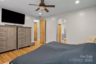 102 Wolf Shoals Dr, Hendersonville, NC 28739 - Photo 14