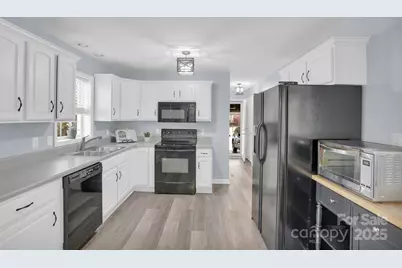 10425 Idlewild Road, Matthews, NC 28105 - Photo 4