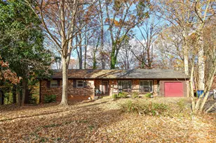 1405 Forest Park Dr, Statesville, NC 28677 - Photo 1