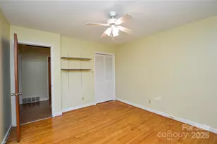 1405 Forest Park Dr, Statesville, NC 28677 - Photo 12