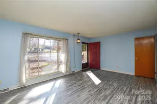 1405 Forest Park Dr, Statesville, NC 28677 - Photo 4