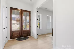 151 Hedgewood Dr, Mooresville, NC 28115 - Photo 2