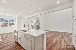 608 Mercury Dr, Tega Cay, SC 29708 - Photo 4