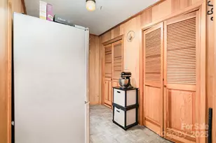 4458 Johnson Bridge Rd, Hickory, NC 28602 - Photo 4