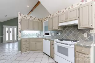 3033 River Ridge Dr, Gastonia, NC 28056 - Photo 12