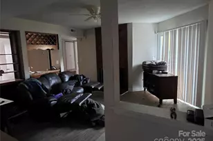 4500 Sharon Chase Dr, Charlotte, NC 28215 - Photo 4